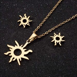 The Sun necklace earrings set
